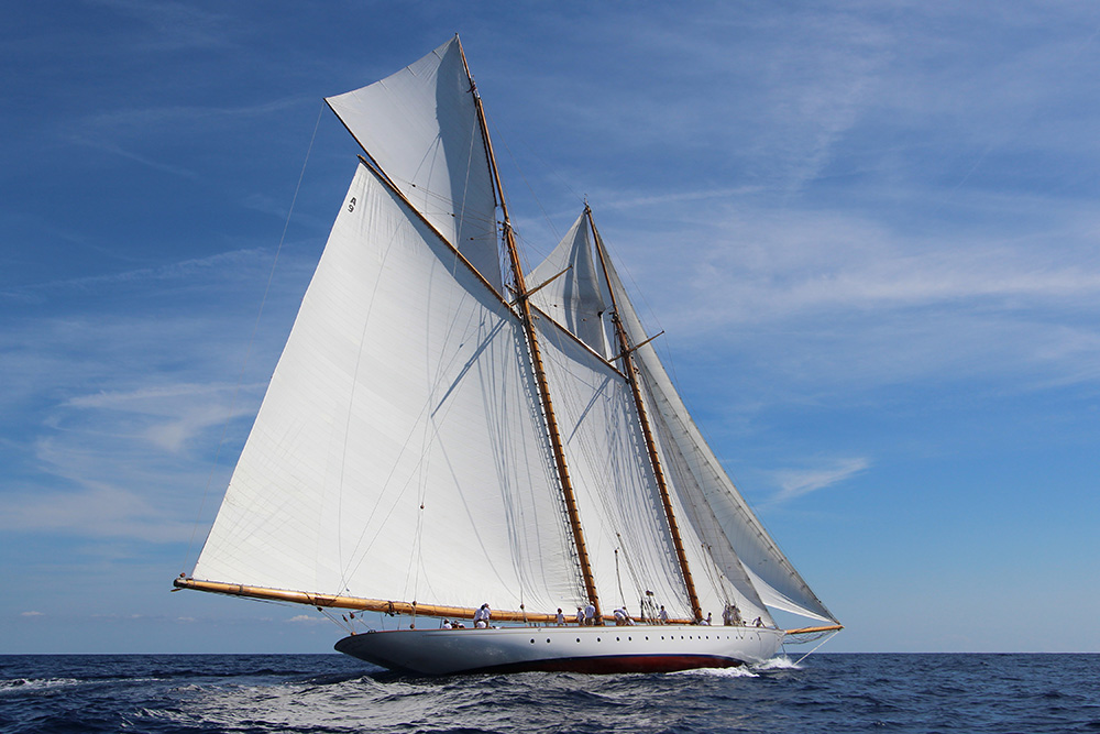 classic yacht regatta cannes